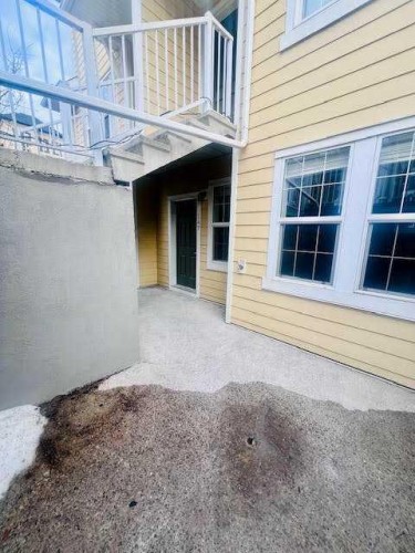 147 Mckenzie Towne Close Se, Calgary, AB - Outdoor With Exterior