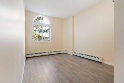 103-2011 University Drive Nw, Calgary, AB - Indoor Photo Showing Other Room