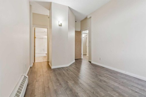 103-2011 University Drive Nw, Calgary, AB - Indoor Photo Showing Other Room