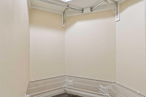 103-2011 University Drive Nw, Calgary, AB - Indoor With Storage