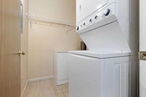 103-2011 University Drive Nw, Calgary, AB - Indoor Photo Showing Laundry Room