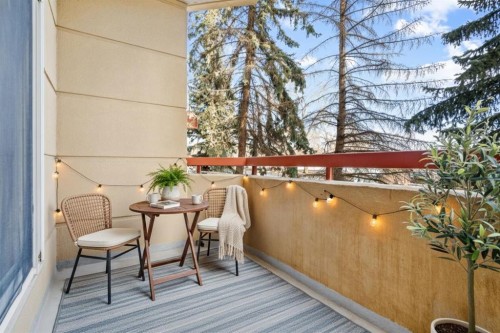 103-2011 University Drive Nw, Calgary, AB - Outdoor