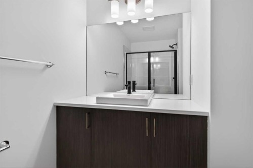 140-2231 81St Street Sw, Calgary, AB - Indoor Photo Showing Bathroom