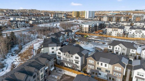 140-2231 81St Street Sw, Calgary, AB - Outdoor