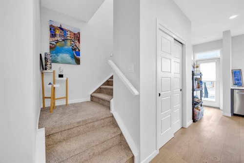 153 Edith Way Nw, Calgary, AB - Indoor Photo Showing Other Room