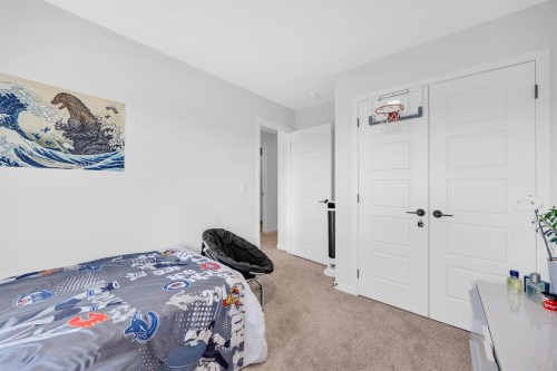 153 Edith Way Nw, Calgary, AB - Indoor Photo Showing Bedroom