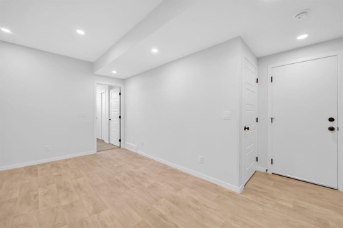 153 Edith Way Nw, Calgary, AB - Indoor Photo Showing Other Room