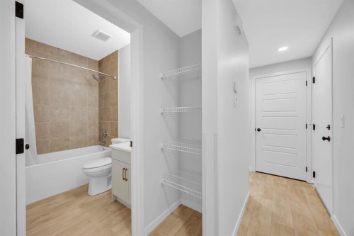 153 Edith Way Nw, Calgary, AB - Indoor Photo Showing Other Room