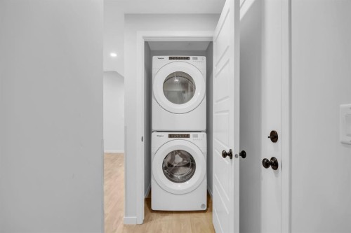 153 Edith Way Nw, Calgary, AB - Indoor Photo Showing Laundry Room