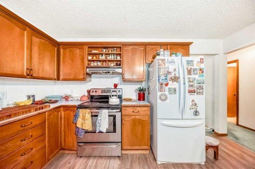 173 Citadel Hills Circle Nw, Calgary, AB - Indoor Photo Showing Kitchen