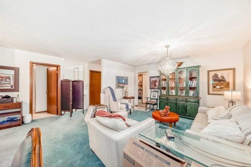 173 Citadel Hills Circle Nw, Calgary, AB - Indoor Photo Showing Living Room