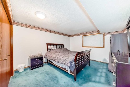 173 Citadel Hills Circle Nw, Calgary, AB - Indoor Photo Showing Bedroom