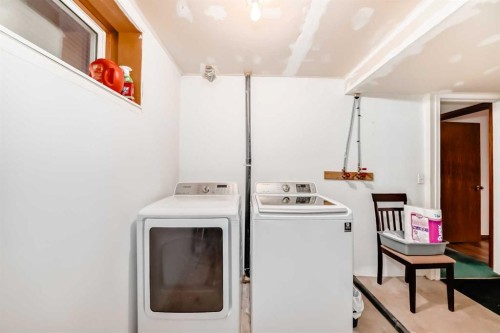173 Citadel Hills Circle Nw, Calgary, AB - Indoor Photo Showing Laundry Room