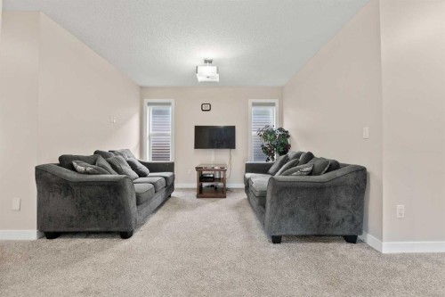 320 Nolancrest Circle Nw, Calgary, AB - Indoor Photo Showing Living Room