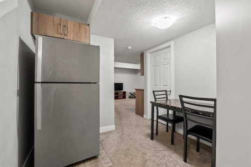 320 Nolancrest Circle Nw, Calgary, AB - Indoor