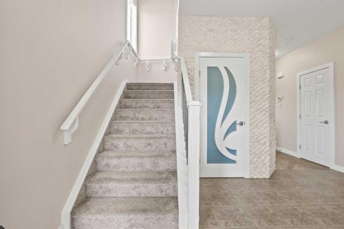 320 Nolancrest Circle Nw, Calgary, AB - Indoor Photo Showing Other Room