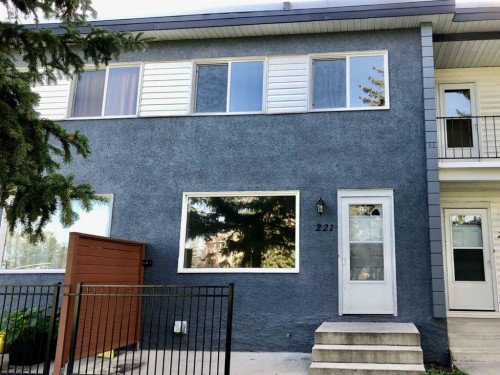 221-2211 19 Street NE Calgary, AB T2E 4Y5