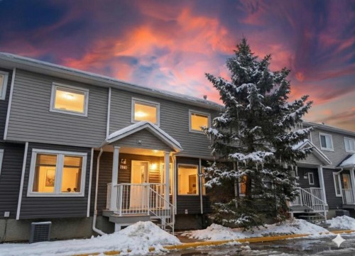 677 Regal Park Ne, Calgary, AB - Outdoor With Facade