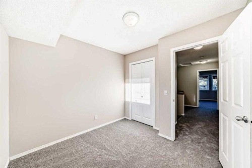 677 Regal Park Ne, Calgary, AB - Indoor Photo Showing Other Room