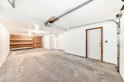 677 Regal Park Ne, Calgary, AB - Indoor Photo Showing Garage