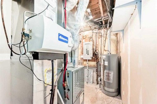 677 Regal Park Ne, Calgary, AB - Indoor