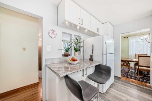 9936 Warren Road Se, Calgary, AB - Indoor