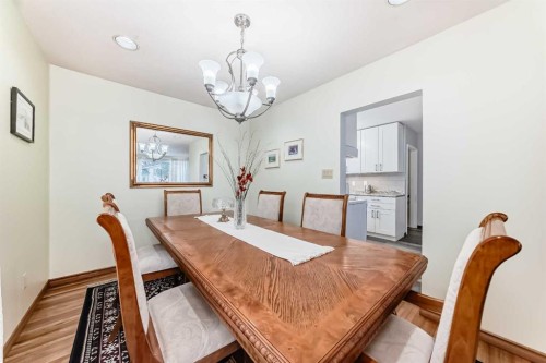 9936 Warren Road Se, Calgary, AB - Indoor Photo Showing Dining Room