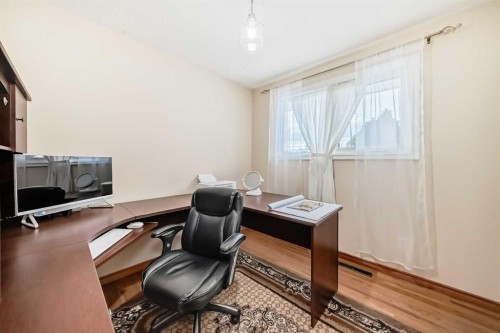 9936 Warren Road Se, Calgary, AB - Indoor Photo Showing Office