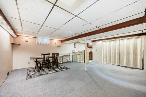 9936 Warren Road Se, Calgary, AB - Indoor