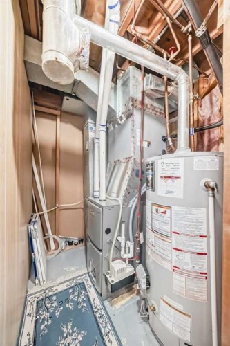 9936 Warren Road Se, Calgary, AB - Indoor Photo Showing Basement