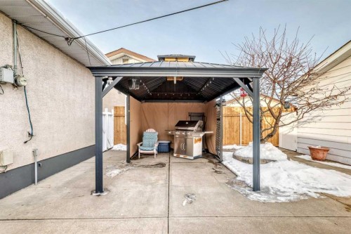 9936 Warren Road Se, Calgary, AB - Outdoor With Exterior
