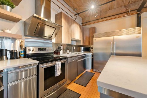 305-535 10 Avenue Sw, Calgary, AB - Indoor Photo Showing Kitchen With Stainless Steel Kitchen