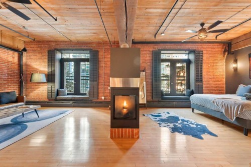 305-535 10 Avenue Sw, Calgary, AB - Indoor With Fireplace