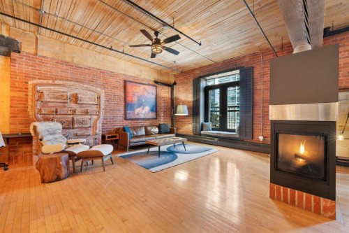 305-535 10 Avenue Sw, Calgary, AB - Indoor With Fireplace