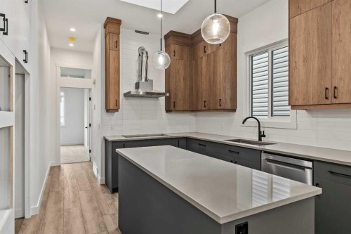 19832 44 Street Se, Calgary, AB - Indoor Photo Showing Kitchen