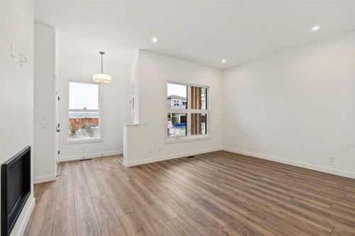 19832 44 Street Se, Calgary, AB - Indoor Photo Showing Other Room