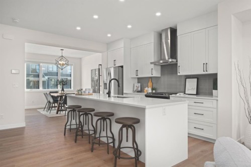 104 Crestridge Common Sw, Calgary, AB - Indoor Photo Showing Kitchen With Upgraded Kitchen