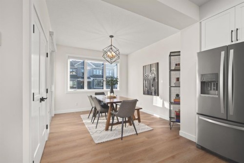 104 Crestridge Common Sw, Calgary, AB - Indoor Photo Showing Dining Room