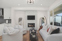 104 Crestridge Common SW Calgary, AB T3B 6J5