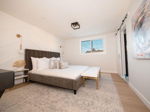 1349 Lake Sylvan Drive Se, Calgary, AB - Indoor Photo Showing Bedroom