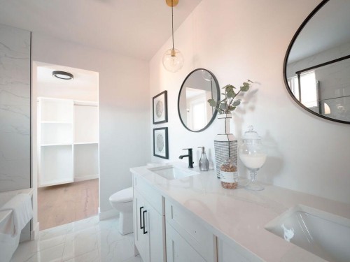 1349 Lake Sylvan Drive Se, Calgary, AB - Indoor Photo Showing Bathroom