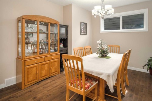 767 Shawnee Drive Sw, Calgary, AB - Indoor Photo Showing Dining Room