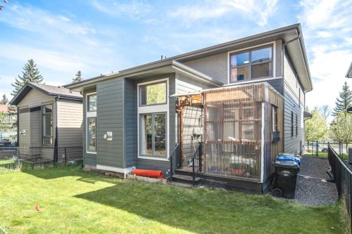 767 Shawnee Drive Sw, Calgary, AB - Outdoor