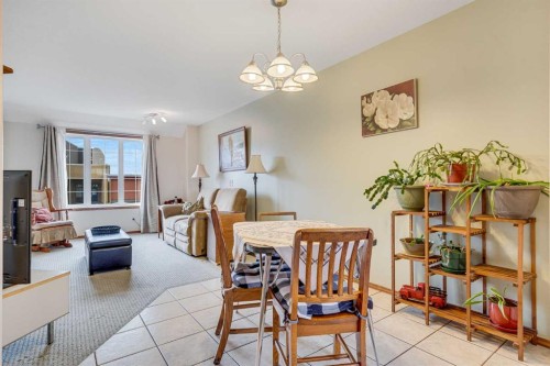 112 6 Avenue, Strathmore, AB - Indoor Photo Showing Dining Room