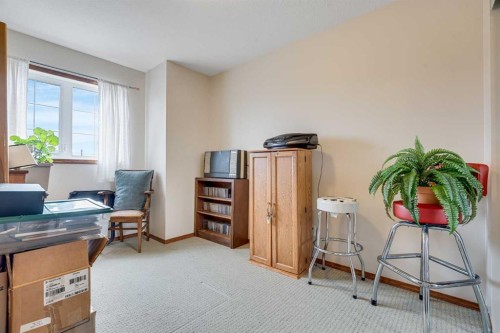 112 6 Avenue, Strathmore, AB - Indoor