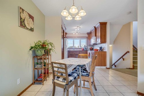 112 6 Avenue, Strathmore, AB - Indoor Photo Showing Dining Room
