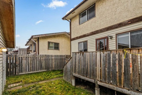 4716B 44 Avenue Ne, Calgary, AB - Outdoor With Exterior