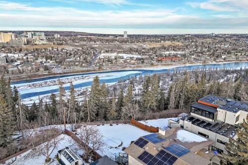 3552 2 Avenue Sw, Calgary, AB - Outdoor With View
