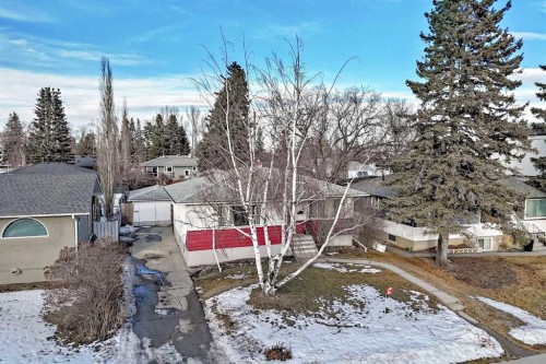 3552 2 Avenue Sw, Calgary, AB - Outdoor