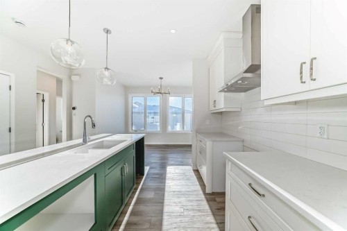 40 Ellen Lane, Crossfield, AB - Indoor Photo Showing Kitchen